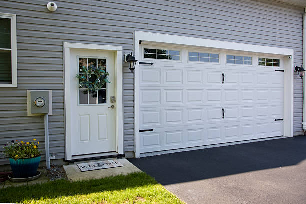 24/7 Emergency Garage Door Panel Replacement experts in Vincent, AL